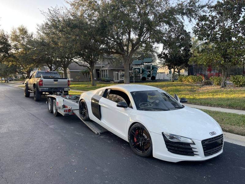 2010 Audi R8 flip
